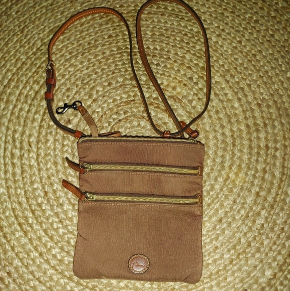 Dooney & BOURKE Nylon North South Triple Zip Bag - Picture 2 of 8